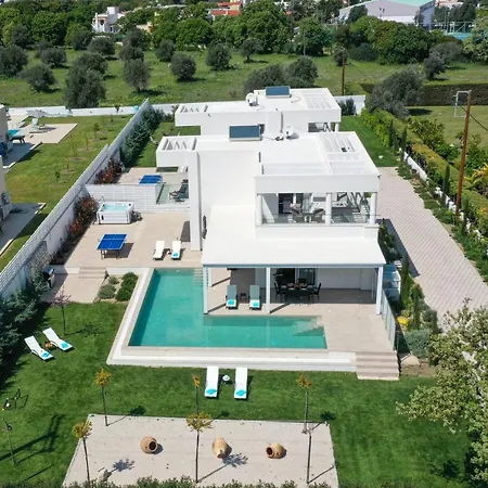 Myrto Villa