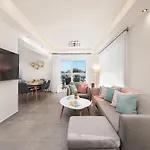 Myrto * יאליסוס